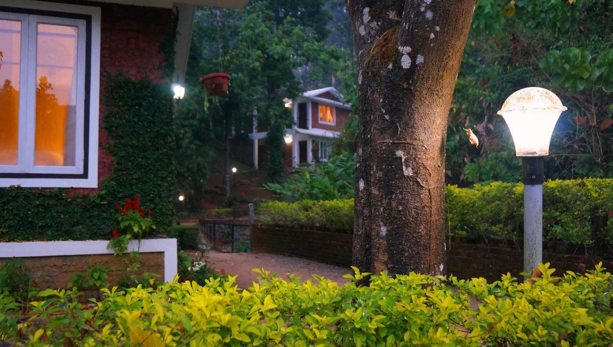 Falling Waters Munnar Luaran gambar